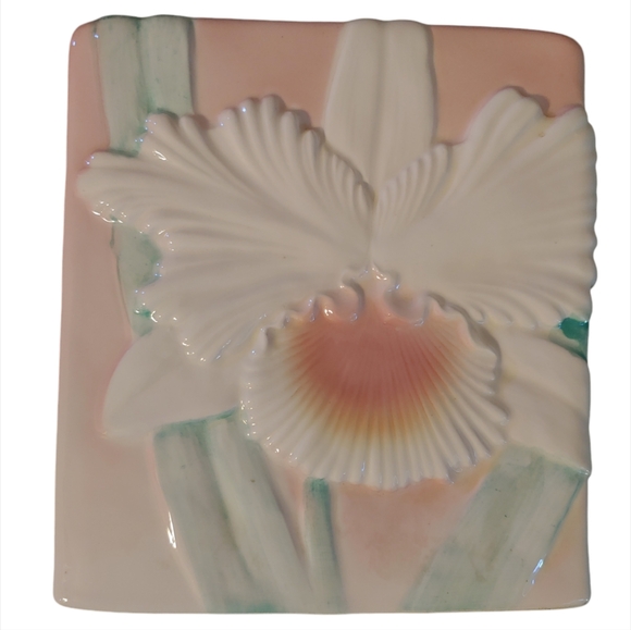 Tissue Holder by Figi Graphics Iris Pink White Green 5 1/2" X 5" Wide - Picture 3 of 8